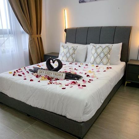 Sky Cozy Troika Residence, 1 Bedroom 4-6 Pax, 2 Bedrooms 6-8 Pax, Pool Vew, Sky & City View, Free Parking, Pool, Unlimited Wifi & Netflix Kota Bharu Zewnętrze zdjęcie