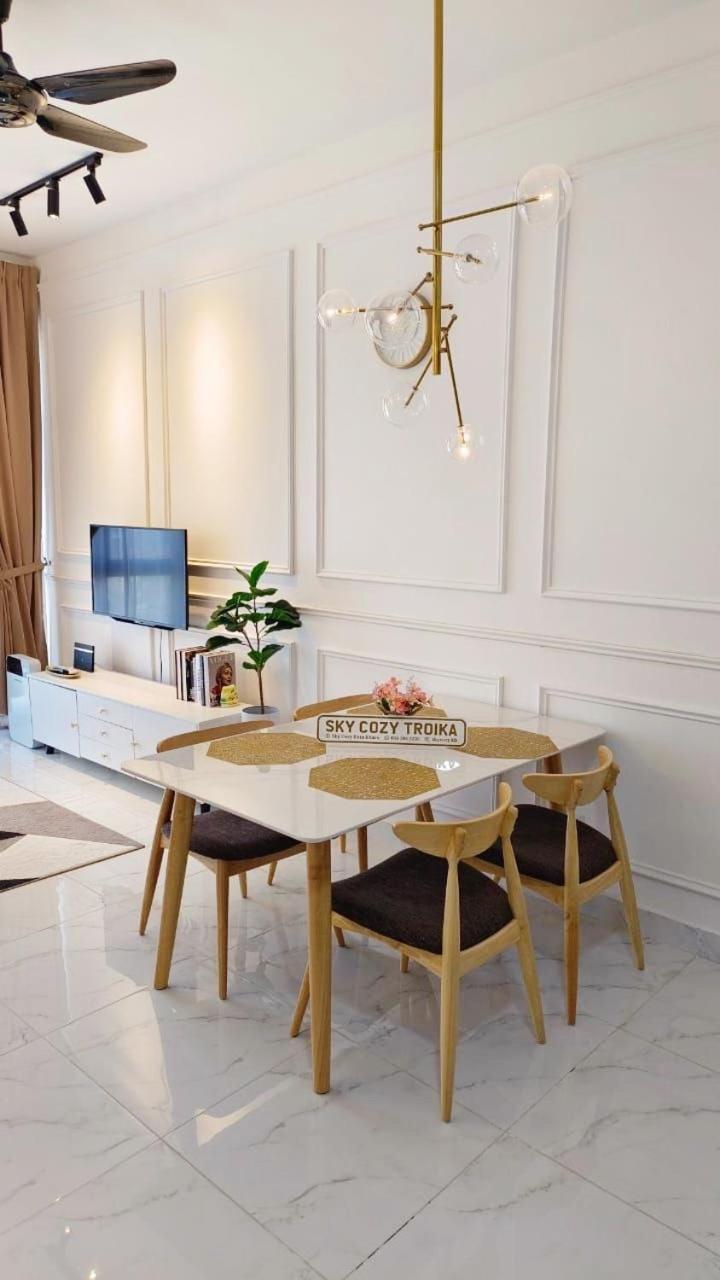 Sky Cozy Troika Residence, 1 Bedroom 4-6 Pax, 2 Bedrooms 6-8 Pax, Pool Vew, Sky & City View, Free Parking, Pool, Unlimited Wifi & Netflix Kota Bharu Zewnętrze zdjęcie